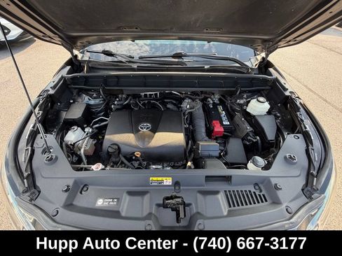 Used 2020 Toyota Highlander XLE AWD/4WD image 21
