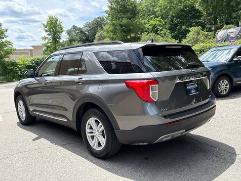 Used 2023 Ford Explorer XLT w/ Equipment Group 202A AWD/4WD image 5
