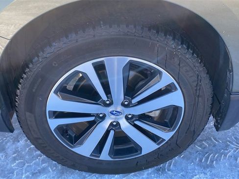 Used 2019 Subaru Outback 2.5i Limited image 10