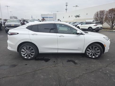 New 2026 Buick Envista Avenir image 22