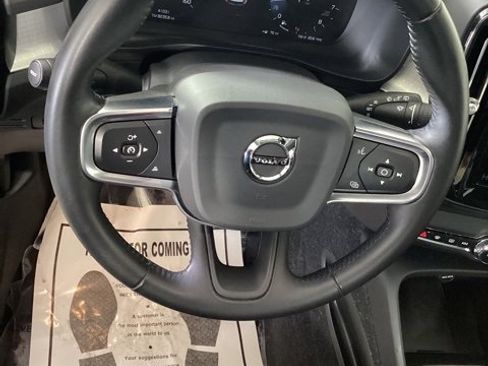 Used 2020 Volvo XC40 T5 Momentum w/ Protection Package image 10