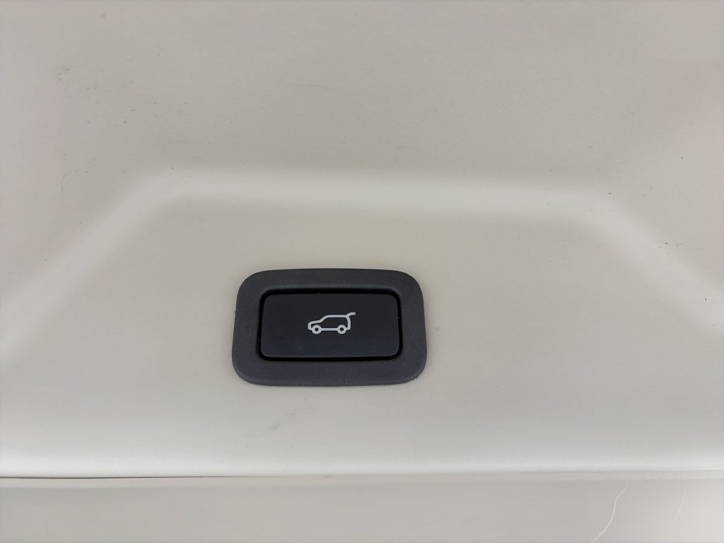 Used 2014 Land Rover Range Rover Supercharged AWD/4WD image 32