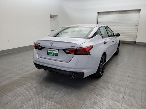 Used 2024 Nissan Altima 2.5 SR FWD image 7