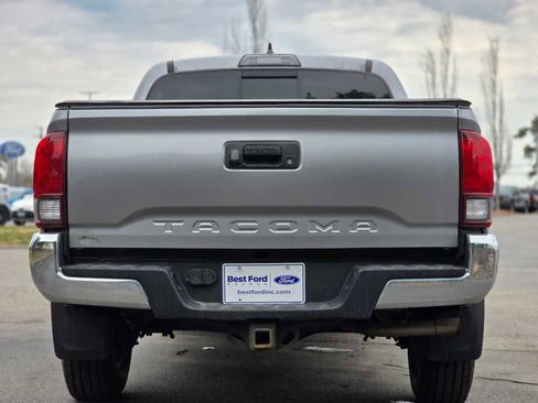 Used 2019 Toyota Tacoma SR5 image 8
