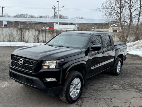 Used 2022 Nissan Frontier SV image 1