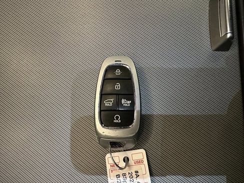 Used 2023 Hyundai Palisade SEL image 18