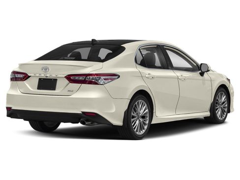 Used 2019 Toyota Camry XSE image 38