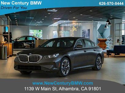 New 2026 BMW 550e xDrive w/ Executive Package
