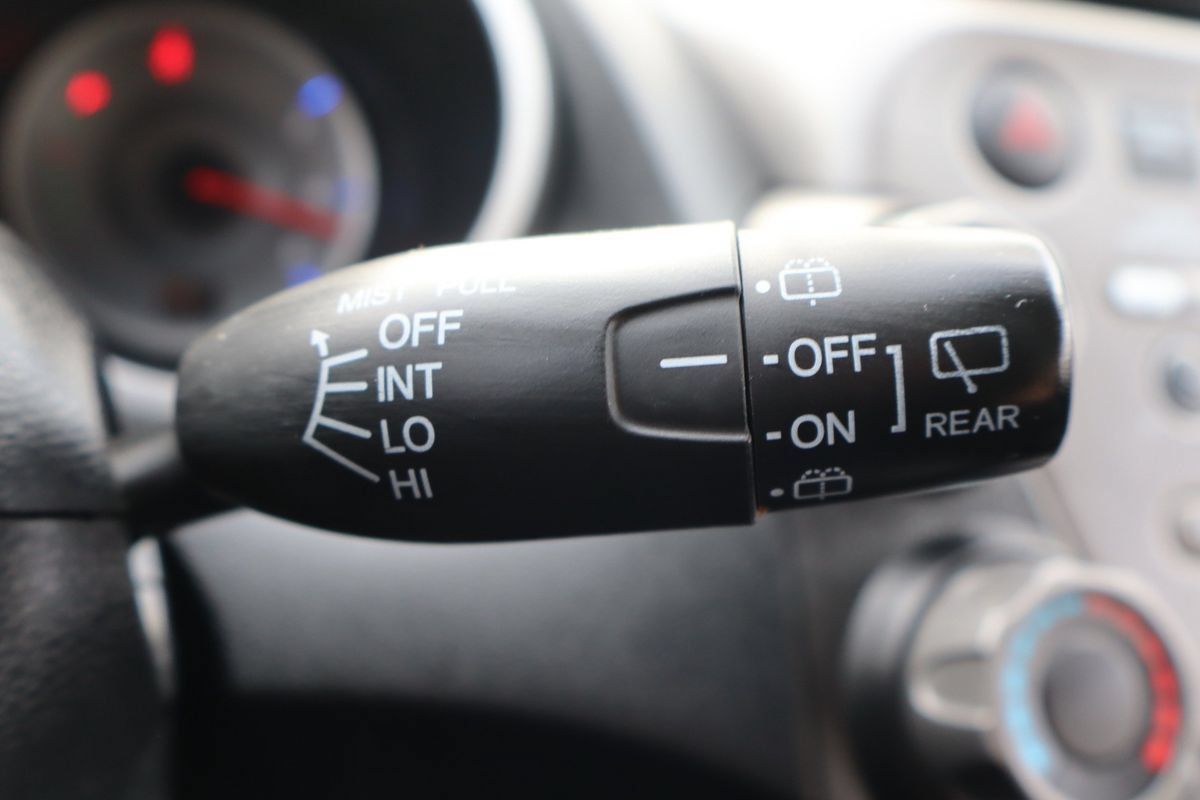 Used 2010 Honda Fit Sport image 31