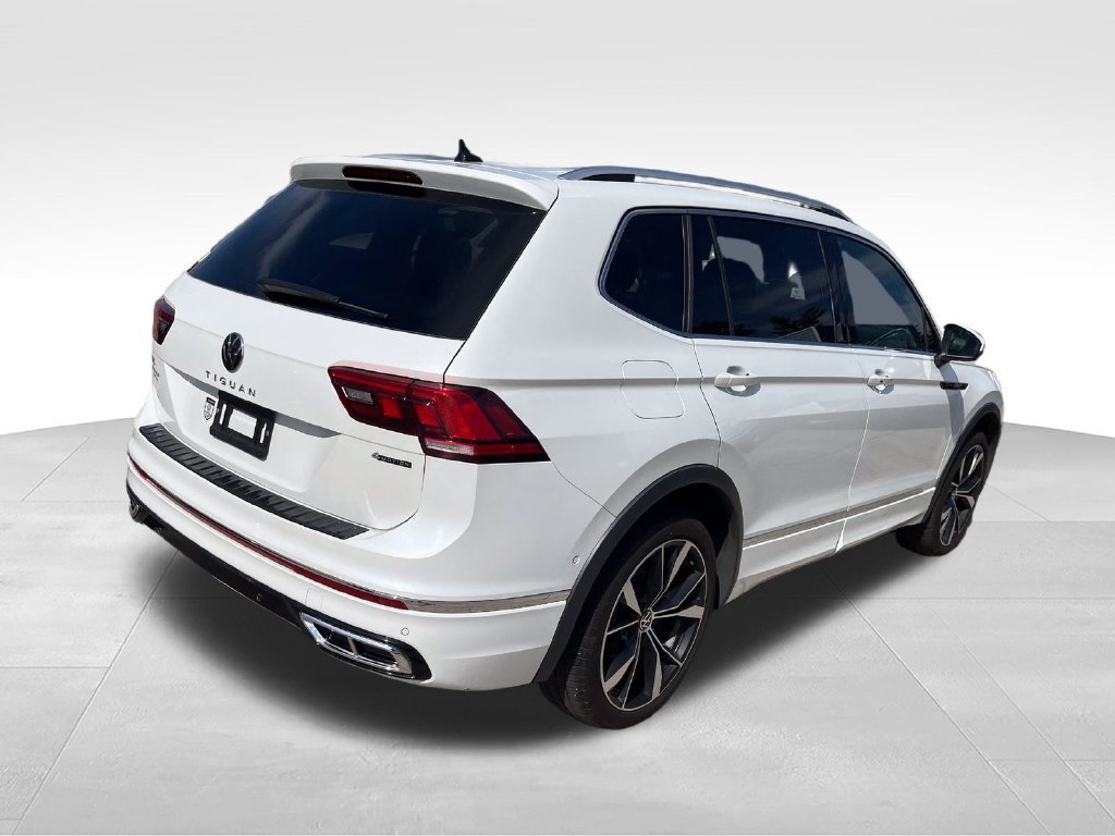 Used 2024 Volkswagen Tiguan SEL R-Line AWD/4WD image 5