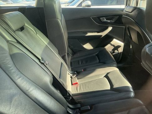 Used 2017 Audi Q7 3.0T Premium Plus w/ Premium Plus Package image 8