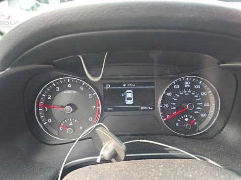 Used 2022 Kia Forte LXS FWD image 13
