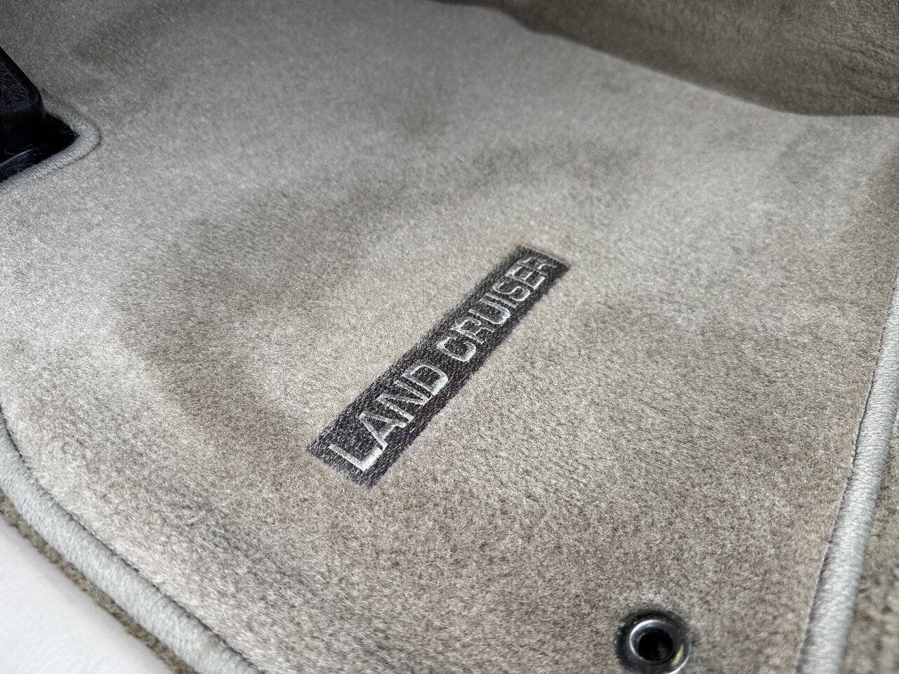 Used 2000 Toyota Land Cruiser AWD/4WD image 59