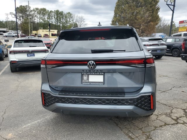 New 2026 Volkswagen Tiguan SE R-Line FWD image 5