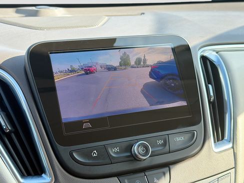 Used 2024 Chevrolet Malibu LT FWD image 18