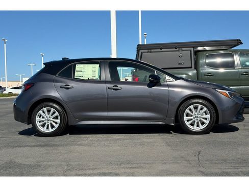 New 2026 Toyota Corolla SE FWD image 3
