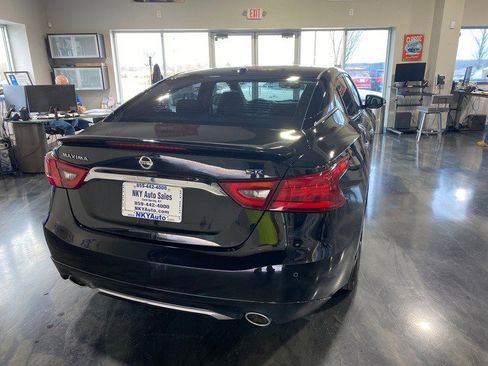 Used 2017 Nissan Maxima SR w/ Midnight Edition image 7