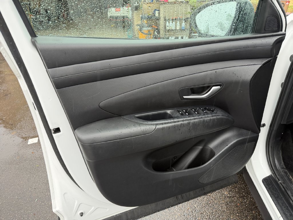 Used 2025 Hyundai Tucson SEL AWD/4WD image 19