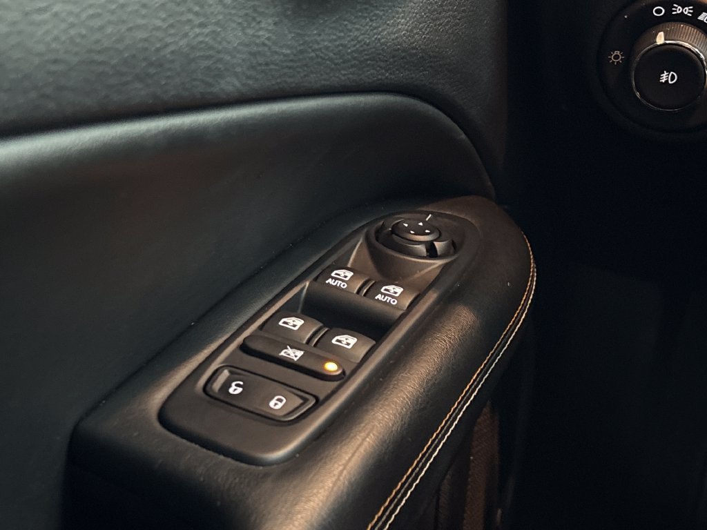 Used 2021 Jeep Compass Latitude w/ Sun and Sound Group FWD image 12