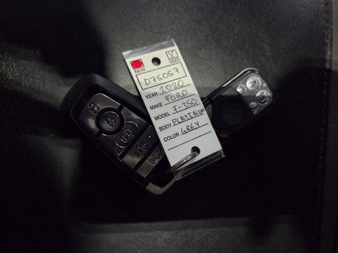 Used 2020 Ford F350 Platinum w/ FX4 Off-Road Package image 47