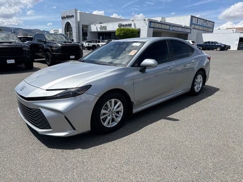 Used 2025 Toyota Camry LE w/ Convenience Package image 2