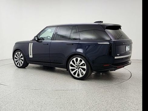 Certified 2025 Land Rover Range Rover SV AWD/4WD image 7
