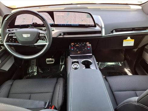 New 2026 Cadillac Vistiq Luxury image 11