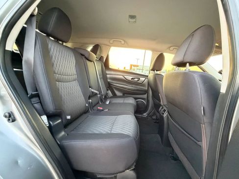 Used 2017 Nissan Rogue S image 13