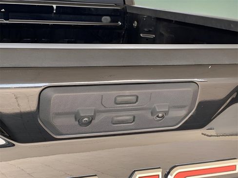 Used 2024 GMC Sierra 1500 SLE image 18