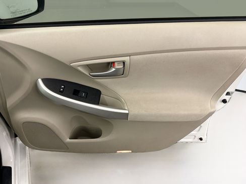 Used 2015 Toyota Prius Three FWD image 33