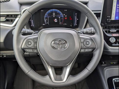 Used 2025 Toyota Corolla XSE FWD image 12