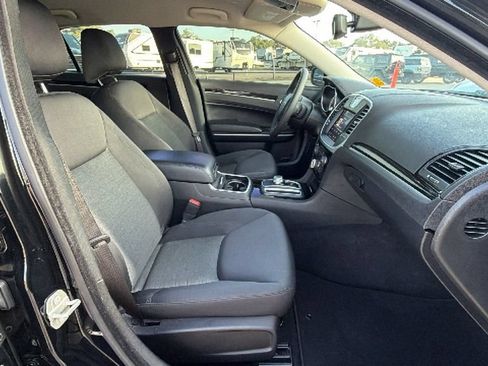 Used 2023 Chrysler 300 Touring w/ Sport Appearance Package RWD image 30