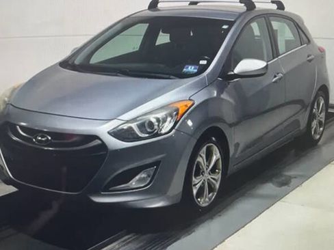 Used 2013 Hyundai Elantra GT w/ Touch & Go Pkg FWD image 4