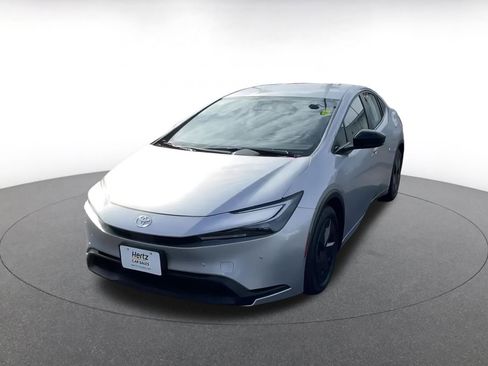 Used 2025 Toyota Prius LE image 7