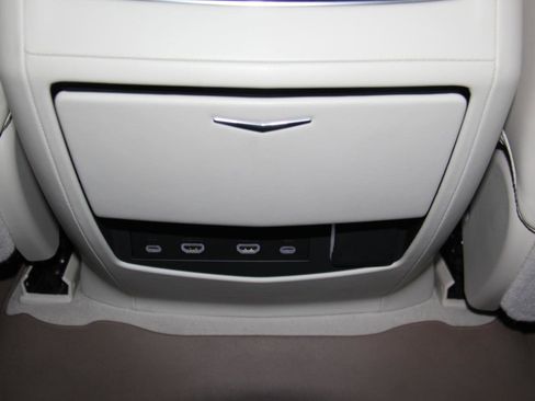 Used 2023 Cadillac Escalade ESV Sport Platinum AWD/4WD image 34