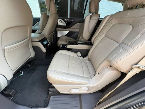 Used 2020 Lincoln Aviator Reserve w/ Equipment Group 202A AWD/4WD image 32