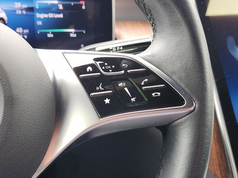 Certified 2025 Mercedes-Benz GLC 300 image 19