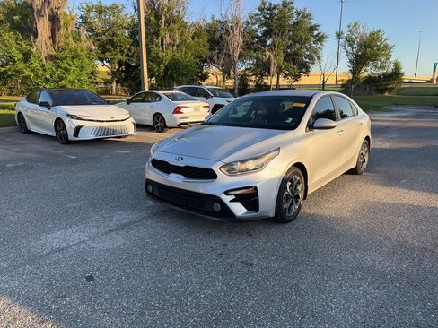 Used 2019 Kia Forte LXS FWD image 1