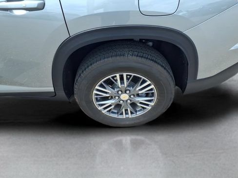 Used 2025 Chevrolet Traverse LT AWD/4WD image 21