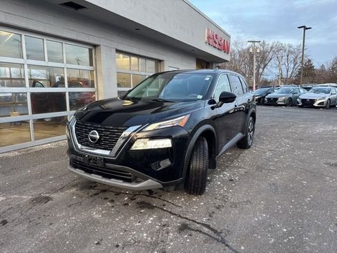 Used 2021 Nissan Rogue SV image 5