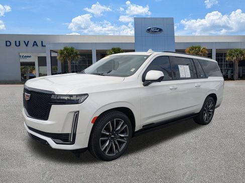 Used 2023 Cadillac Escalade ESV Sport w/ Touring Package image 8