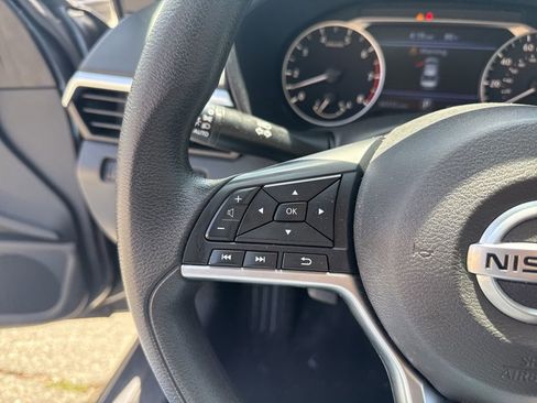 Used 2022 Nissan Altima 2.5 SV FWD image 14