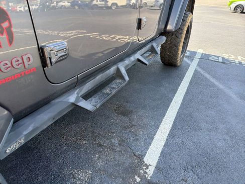 Used 2020 Jeep Gladiator Rubicon AWD/4WD image 5