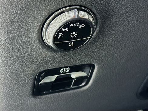 New 2026 Mercedes-Benz GLC 43 AMG 4MATIC image 11