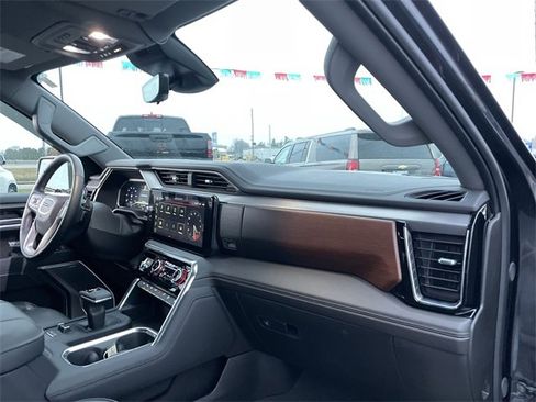 Used 2024 GMC Sierra 1500 Denali w/ Denali Reserve Package image 18