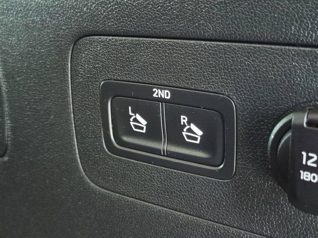 Certified 2023 Kia Sorento S AWD/4WD image 9