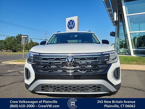 New 2026 Volkswagen Atlas Peak Edition image 4