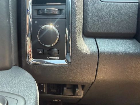 Used 2012 RAM 2500 Laramie Limited AWD/4WD image 17