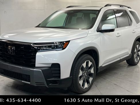 New 2026 Honda Pilot Touring image 1