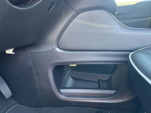 New 2026 Chrysler Pacifica Limited w/ S Appearance Package image 51